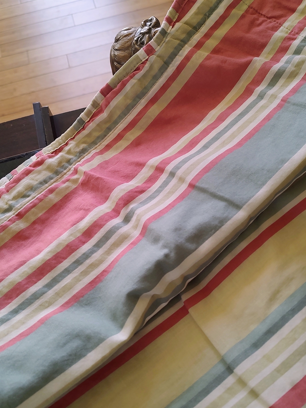 Waverly Pastel Floral Quilted Scalloped Queen Shams with Pink Trim - Picture 6 of 12